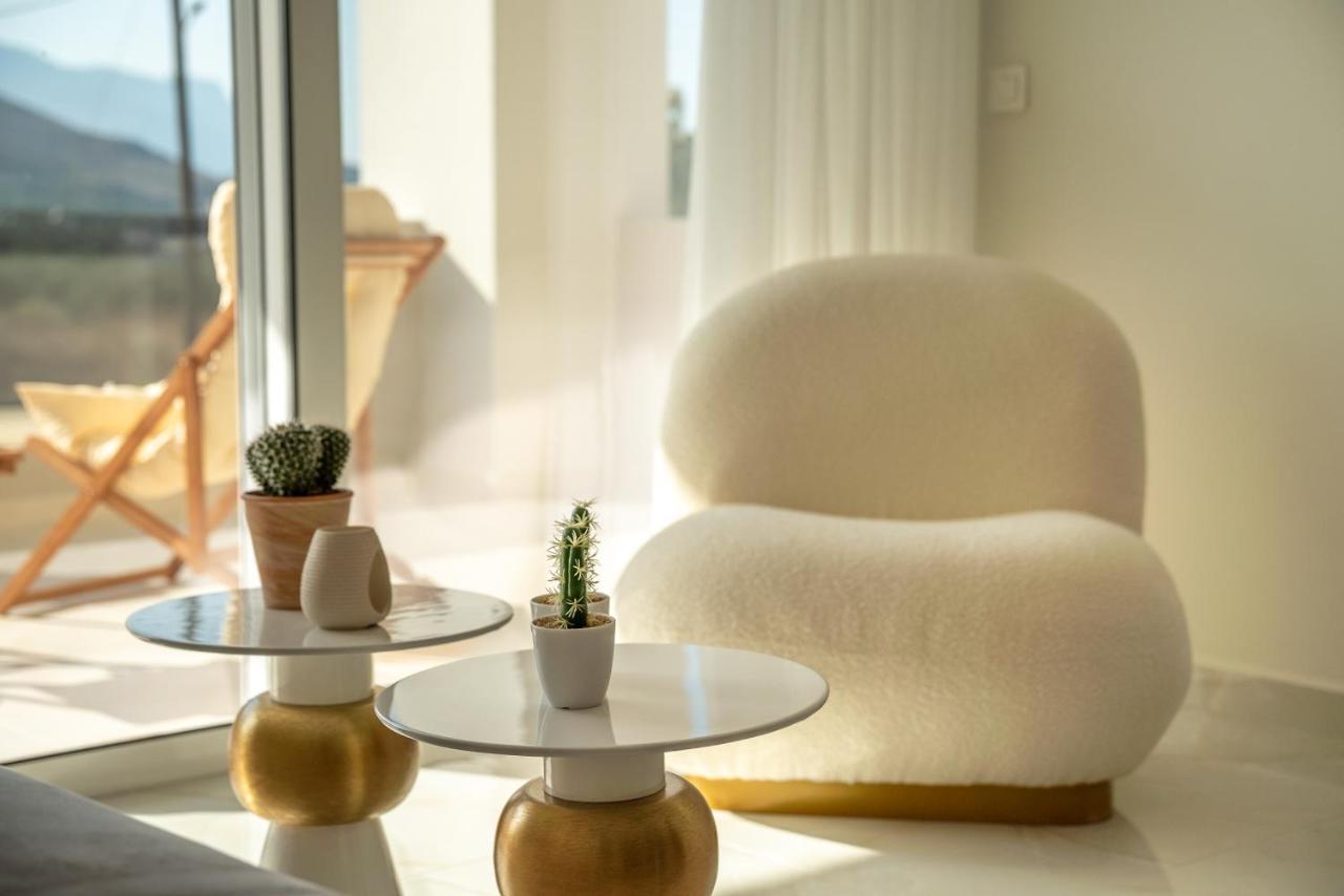Villenia Luxury Apartments Kíssamos Extérieur photo