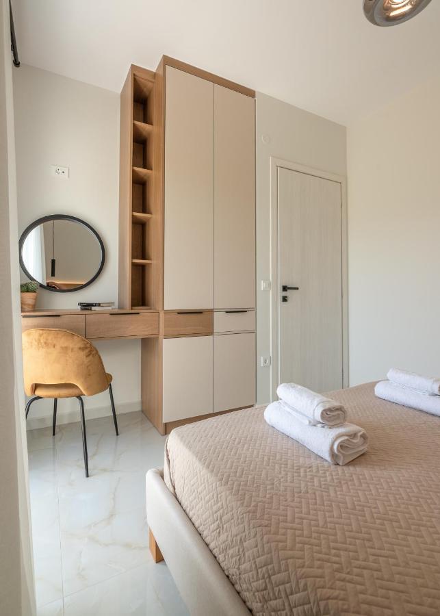 Villenia Luxury Apartments Kíssamos Extérieur photo